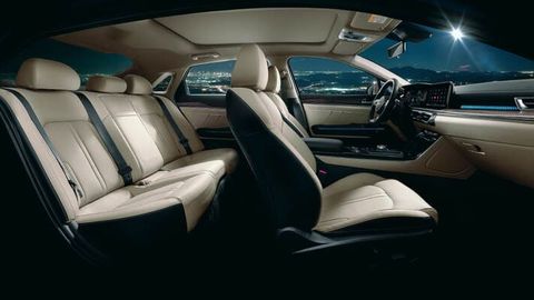 Yangilangan Kia K5 Turbo interyeri: Zamonaviylik va qulaylik