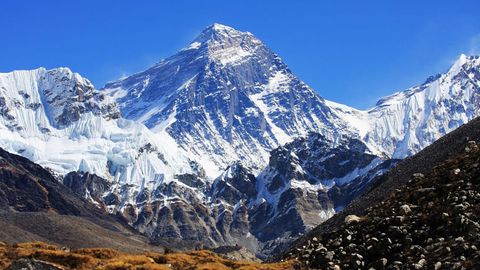Xitoylik olimlar Everest o&lsquo;sayotganini qayd etishdi