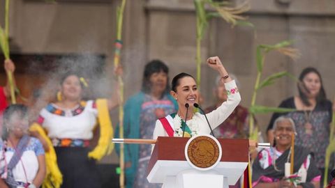Мексиканинг илк аёл президенти расман ўз фаолиятини бошлади