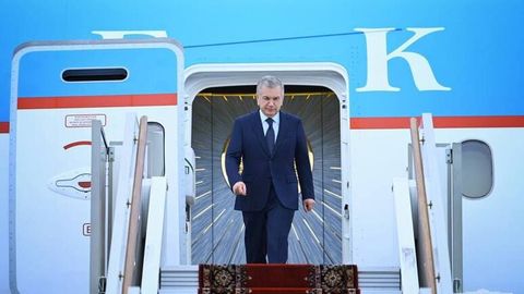 Shavkat Mirziyoyev Moskvaga yetib bordi