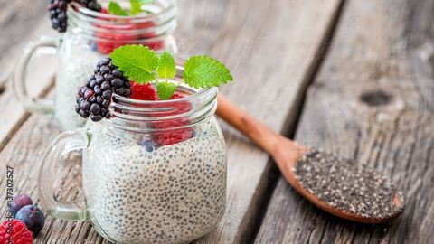 Chia urug&lsquo;i haqida haqiqatlar: u rostdan ham ozdiradimi va nimasi bilan xavfli?