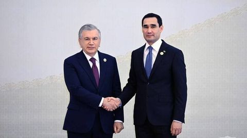 Shavkat Mirziyoyev Maxtumqulining 300 yillik yubileyi munosabati bilan medal bilan mukofotlandi