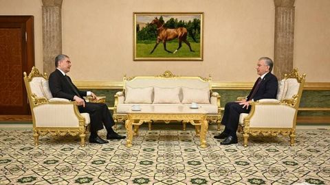 Shavkat Mirziyoyev va Gurbanguli Berdimuhamedov telefon orqali muloqot qildi