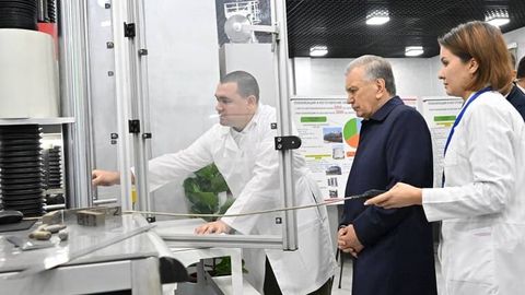 Prezident Toshkent viloyatidagi korxonalar faoliyati bilan tanishdi (foto)