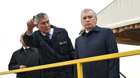Shavkat Mirziyoyev Olmaliqda qurilayotgan 3-mis boyitish fabrikasida bo&lsquo;ldi