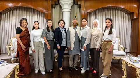 CAU talabalari Bangladeshda hukumat rahbari va Nobel mukofoti sohibi Muhammad Yunus bilan uchrashdi&nbsp;