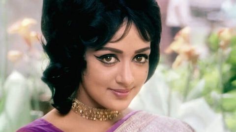 Hema Malini 76 yoshda: afsonaviy hind aktrisasi ishtirokidagi eng sara filmlar (video)