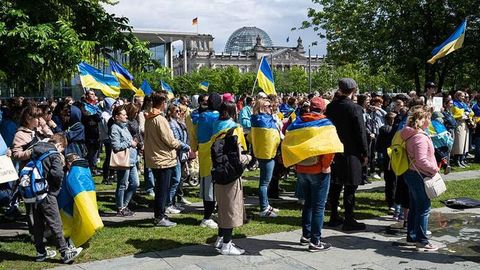 БМТ: Украина аҳолиси уруш бошланганидан бери тахминан ўн млн кишига камайди