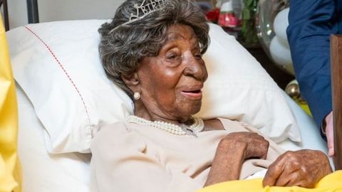 АҚШдаги энг кекса аёл 115 ёшида вафот этди 