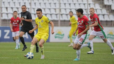 Superliga. Bir kishi kam bo&lsquo;lib o&lsquo;ynagan &ldquo;Navbahor&rdquo; &ldquo;Metallurg&rdquo;ni mag&lsquo;lub etdi, &ldquo;Surxon&rdquo; esa &ldquo;Lokomotiv&rdquo; ustidan irodali g&lsquo;alabaga erishdi