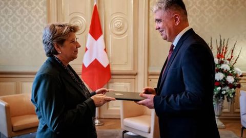 Dilshod Axatov O&lsquo;zbekistonning Shveysariyadagi elchisi etib tayinlandi&nbsp;