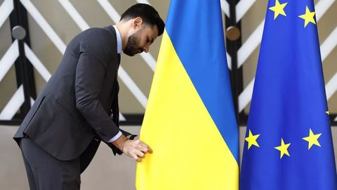 Европа иттифоқи Украинага 35 миллиард евро миқдорида кредит ажратишнинг шартларини маълум қилди