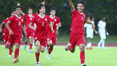 Tojikistonlik 16 yoshli futbolchi jahon rekordini o&lsquo;rnatdi