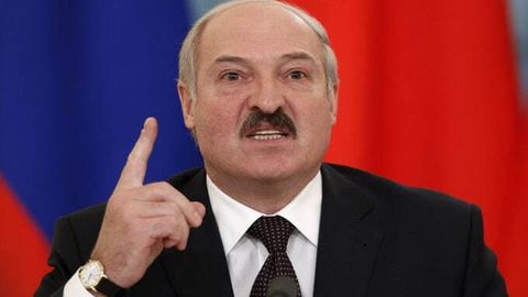 Лукашенко: “Россия-Украина можаросида дуранг бўлиши мумкин”
