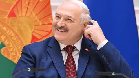 Lukashenko ukrainalik generallar taslim bo&lsquo;lish uchun unga qo&lsquo;ng&lsquo;iroq qilishganini aytdi&nbsp;&nbsp;