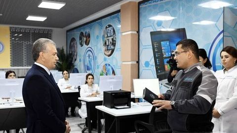 Shavkat Mirziyoyev Navoiydagi politexnikumni borib ko&lsquo;rdi&nbsp;