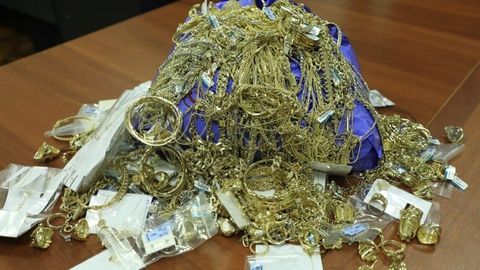 Sirdaryoda ayol 6,7 kilodan ortiq taqinchoqni chegaradan yashirincha olib o&lsquo;tmoqchi bo&lsquo;ldi