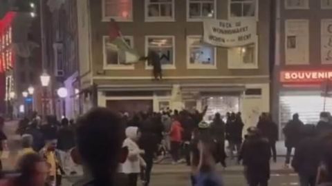 Niderlandiyada isroillik futbol muxlislari do&lsquo;pposlandi (video)