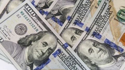 O&lsquo;zbekistonda dollar kursi ketma-ket to&lsquo;rtinchi kun tushdi