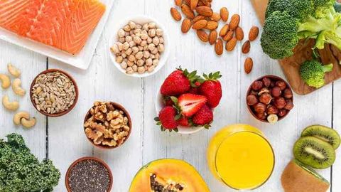 Qish yaqin: immunitetni ko&lsquo;tarish uchun 6 ta eng yaxshi vitamin