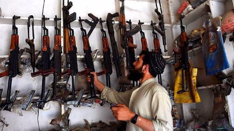 Afg&lsquo;onistonda IIV, Mudofaa va razvedka vazirligi qurol-yarog&lsquo; berish huquqidan mahrum qilindi&nbsp;&nbsp;