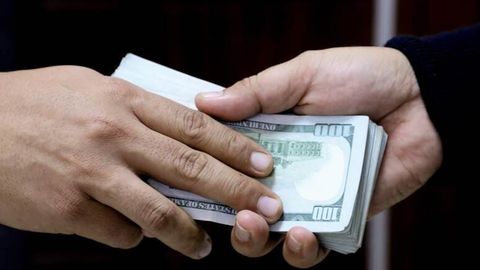 Samarqandda Qurolli kuchlar xizmatchisi, soliqchi, qo&lsquo;riqlash va kadastr xodimlari ushlandi