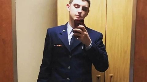 Pentagon maxfiy hujjatlarini oshkor qilgan yigit 15 yilga qamaldi&nbsp;