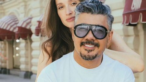 &ldquo;Birinchi ayolim bilan do&lsquo;stona munosabatdamiz, keyingisi bilan unday emas&rdquo;. Anvar Jo&lsquo;rayev uchinchi turmushidan baxt topgani haqida