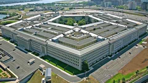 Pentagon AQSH harbiy sanoatiga 1 milliard dollar sarfladi