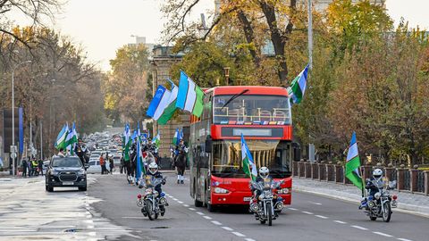 Foto: Amir Temur xiyoboni bo&lsquo;ylab tashkil etilgan otlar paradi&nbsp;