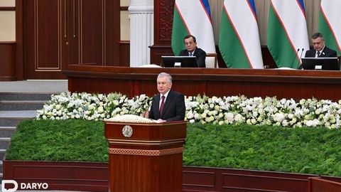 Shavkat Mirziyoyev o&lsquo;tgan besh yilda parlament faoliyatida eʼtibordan chetda qolgan masalalar bo&lsquo;lganini aytdi