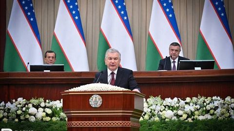Prezident parlamentda muxolifatni jonlantirish zarurligini aytdi