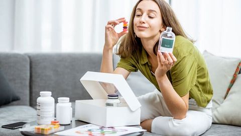 Ko&lsquo;proq &mdash; yaxshiroq degani emas: qaysi vitaminlar 40 yoshdan oshgan ayollar uchun mumkin emas?