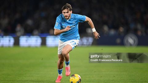 &ldquo;Napoli&rdquo; &ldquo;Manchester Yunayted&rdquo;dan Xvicha uchun 100 mln yevro so&lsquo;ramoqda