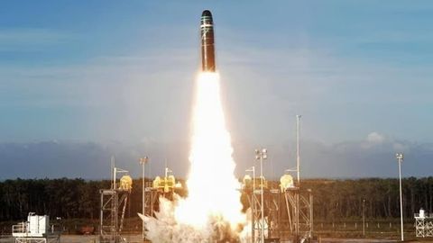 Fransiya Moskvagacha yetib boradigan ballistik raketa yaratmoqchi &mdash; OAV