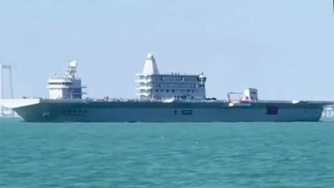 Xitoy o&lsquo;zining sirli kemasini dengizga olib chiqdi (video)