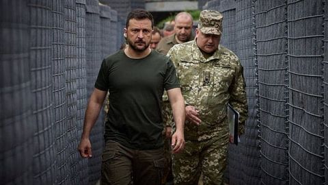 &ldquo;Rossiya bosib olgan barcha hududlarni qaytarishga kuchimiz yetmaydi&rdquo; &mdash; Zelenskiy