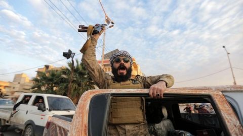 Suriyada isyonchilar Damashqni egalladi, Bashar Asad esa mamlakatni tark etdi &mdash; OAV