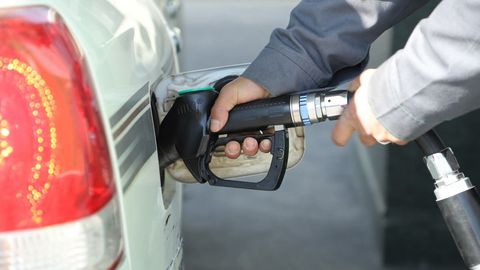 O&lsquo;zbekistonda gaz zapravkalarga cheklov munosabati bilan birjaga chiqariladigan benzin ikki karra oshiriladi