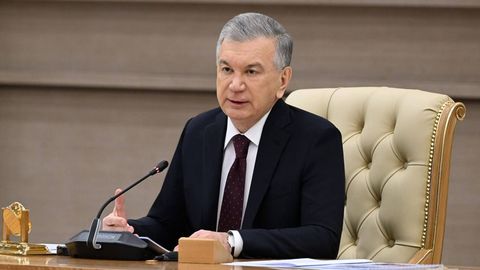 &ldquo;Muhtoj bo&lsquo;lmaganlarga asossiz nafaqa to&lsquo;lashning oldi olindi&rdquo;. Shavkat Mirziyoyev ishtirokida ijtimoiy himoya tizimiga oid yig&lsquo;ilish boshlandi