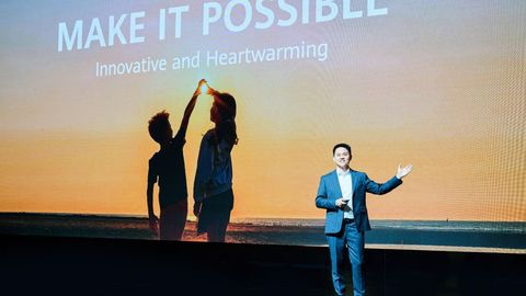 Компания Huawei представила новый складной смартфон и другие флагманские устройства на презентации в Дубае