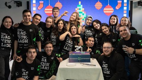 School 21 O&lsquo;zbekistonda ilk Tug&lsquo;ilgan kunini nishonladi