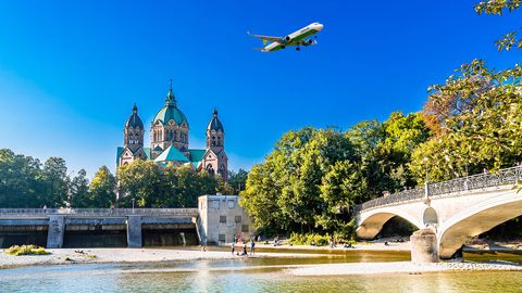 Uzbekistan Airways qanotlarida Germaniya shaharlariga sayohat qiling