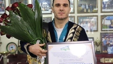 Samarqand viloyati hokimligi MMA jangchisi Mavlud Tifiyevga 3 xonali uy sovg&lsquo;a qildi