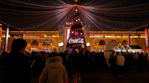 Coca-Cola yangi yil mo&lsquo;jizasini yaratmoqda: mashhur karvon O&lsquo;zbekistonning 10 ta shahriga tashrif buyurdi