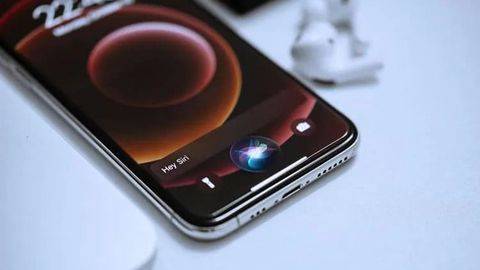 Apple Siri maxfiylik ishi bo&lsquo;yicha 95 mln dollar to&lsquo;lashga rozi bo&lsquo;ldi&nbsp;
