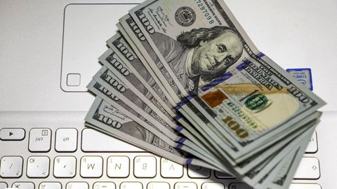 O&lsquo;zbekiston tijorat banklarida dollar sotuv kursi 13 000 so&lsquo;mga chiqdi