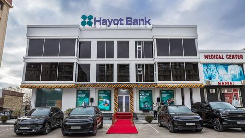 Hayot Bank Toshkentda yangi bank xizmatlari markazini ochdi