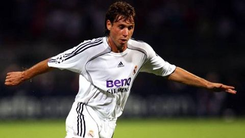 &ldquo;Реал&rdquo; клубининг собиқ футболчиси &ldquo;Барса&rdquo; клубини ёқтиришини тан олди