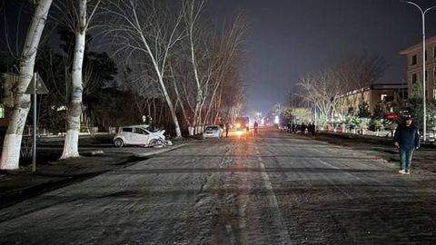 Andijonda katta tezlikda harakatlangan Spark daraxtga borib urildi